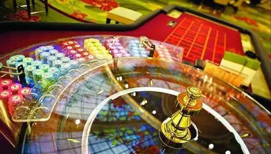Money Cart bonus dengan simbol berlian dan emas di sakuraslot